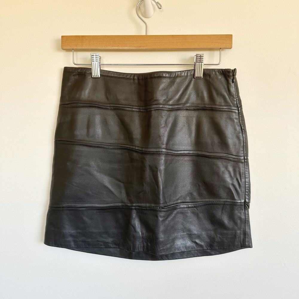 VTG Versus Gianni Versace Black Leather Mini Skirt Tiered Paneled Italy 28/42